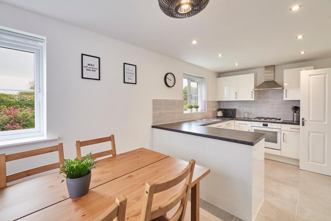Host & Stay - Cayton Bay Cottage エクステリア 写真