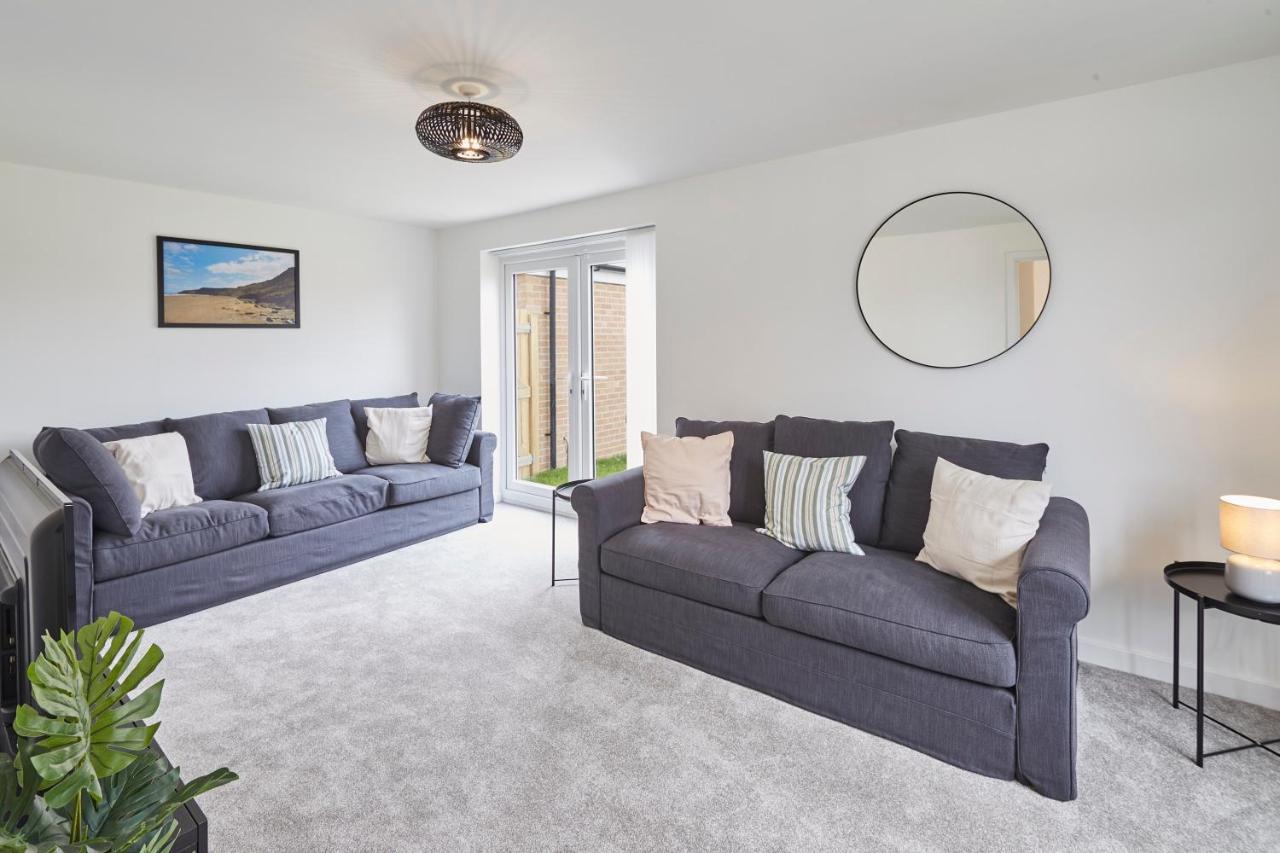 Host & Stay - Cayton Bay Cottage エクステリア 写真