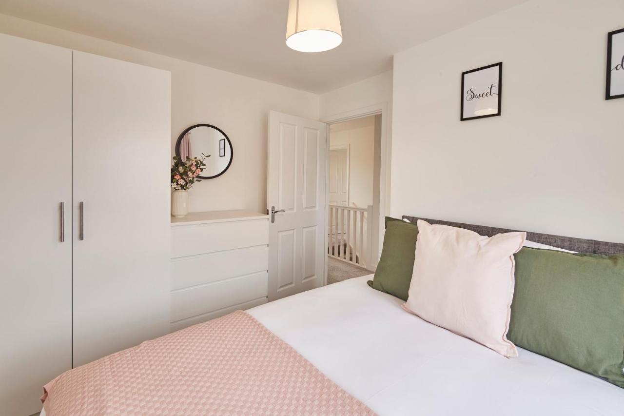 Host & Stay - Cayton Bay Cottage エクステリア 写真